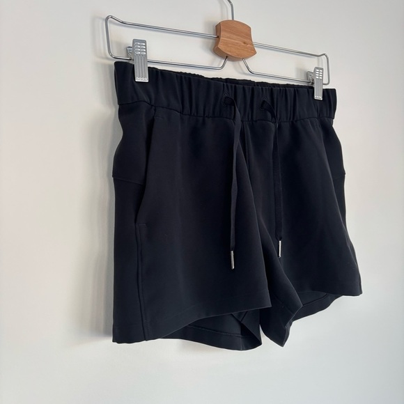 Lululemon On The Fly Black Shorts 4 - Picture 3 of 7
